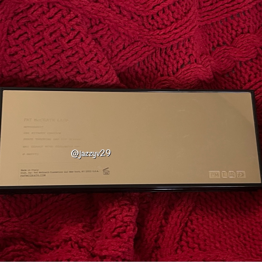 Pat McGrath Mothership I: Subliminal Eyeshadow Palette - Picture 4 of 5